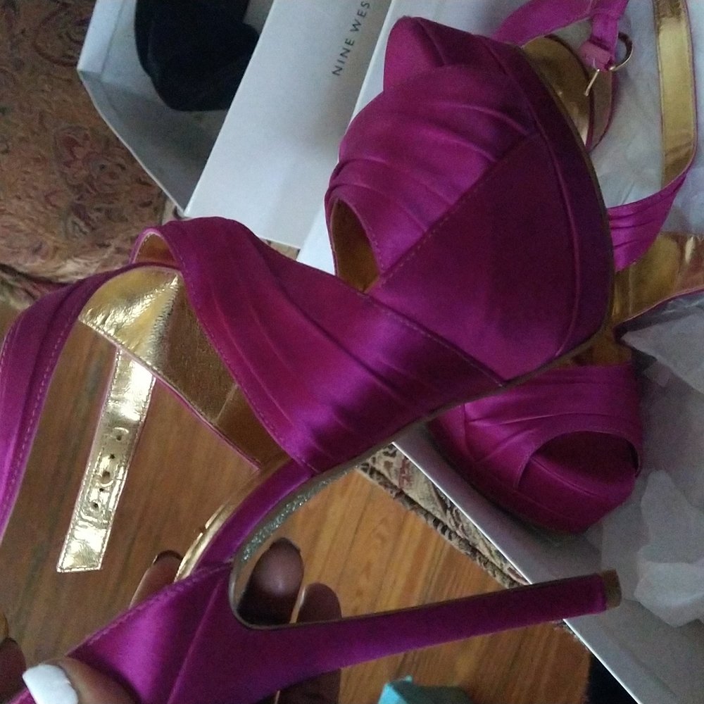 Pink Heels - Picture 2 of 3